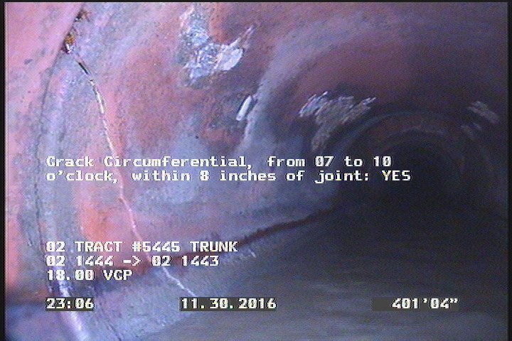 Crack Circumferential, from 07 to 10 o'clock, within 8 inches of joint: YES