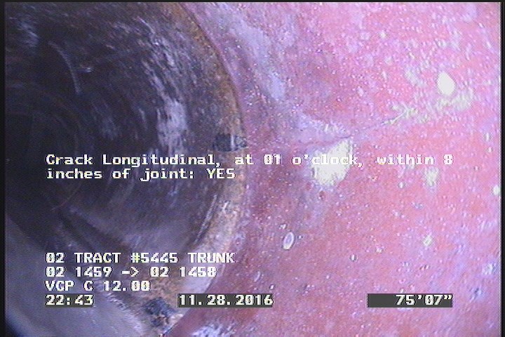 Crack Longitudinal, at 01 o'clock, within 8 inches of joint: YES