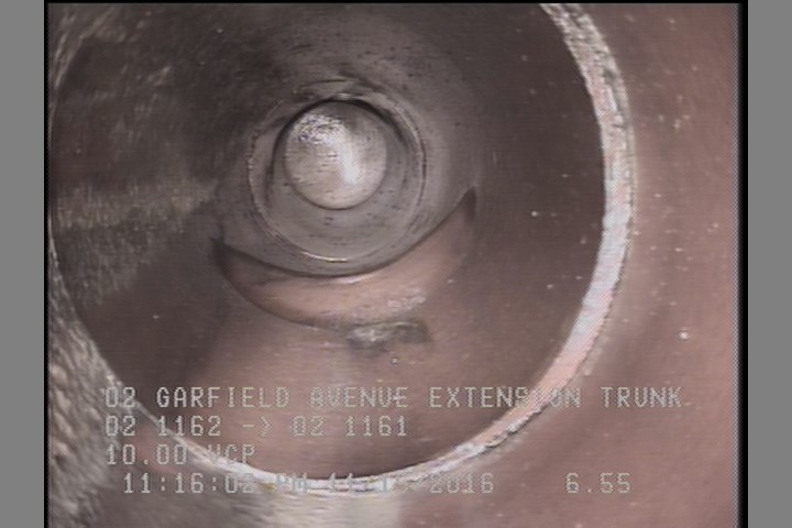 Tap Break-In, at 10 o'clock, -, within 8 inches of joint: NO, 6"