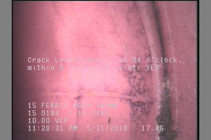 Crack Longitudinal, at 04 o'clock, within 8 inches of joint: YES
