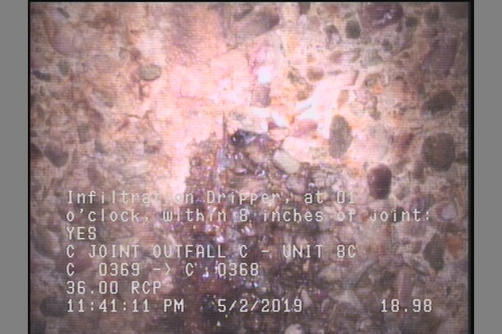 Infiltration Dripper, at 01 o'clock, within 8 inches of joint: YES