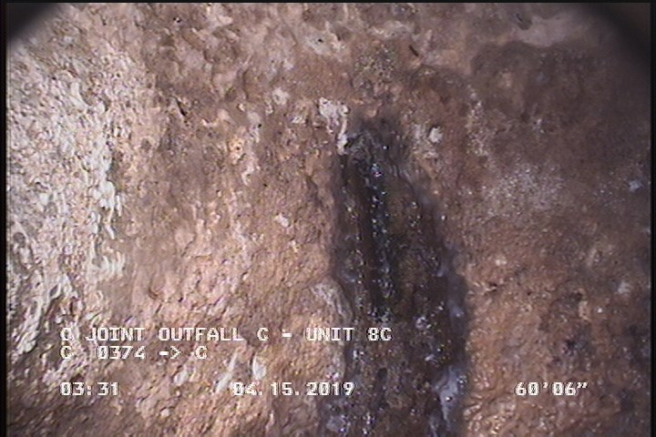 Infiltration Stain, at 01 o'clock, within 8 inches of joint: YES