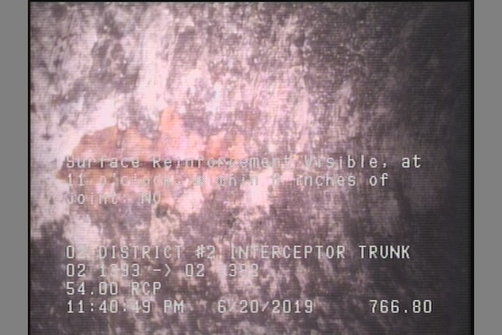Surface Reinforcement Visible, at 11 o'clock, within 8 inches of joint: NO