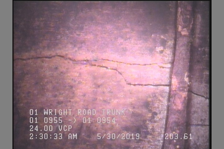 Crack Multiple, from 12 to 01 o'clock, within 8 inches of joint: YES