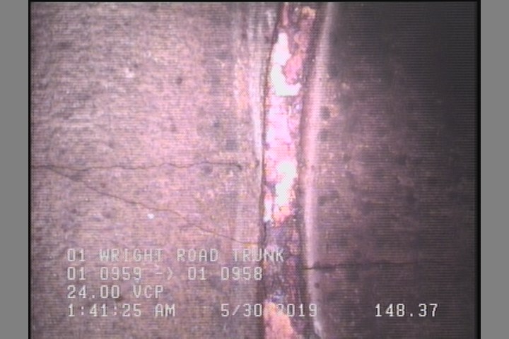 Crack Multiple, from 12 to 01 o'clock, within 8 inches of joint: YES