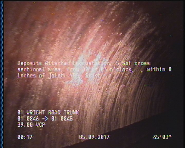 Deposits Attached Encrustation, 5 %of cross sectional area, from 09 to 03 o'clock, , within 8 inches of joint: YES, Start