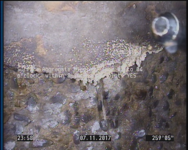 Surface Aggregate Missing, from 02 to 04 o'clock, within 8 inches of joint: YES
