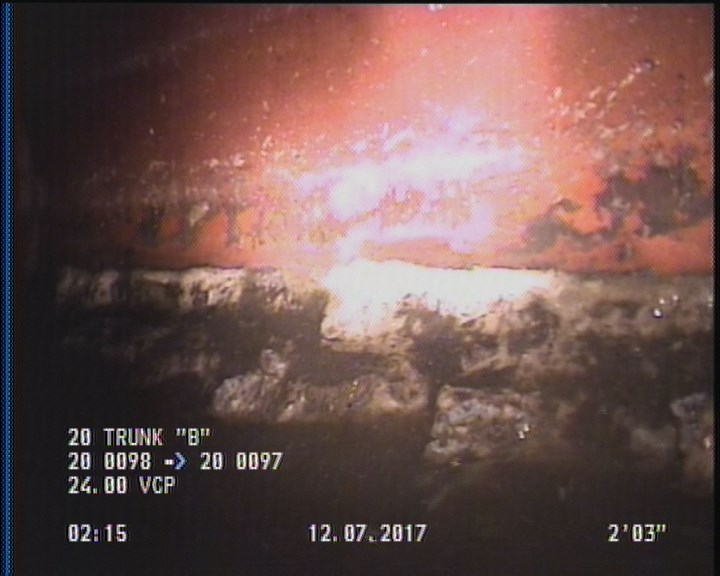 Deposits Attached Grease, 5 %of cross sectional area, from 04 to 08 o'clock, , within 8 inches of joint: YES, Start