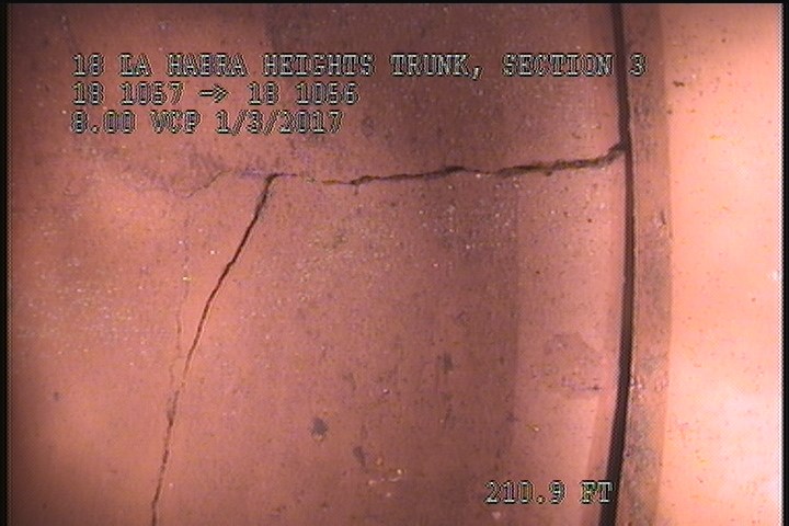 Broken, from 01 to 05 o'clock, within 8 inches of joint: YES