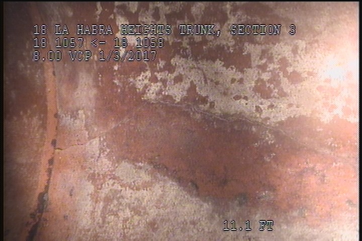 Crack Longitudinal, at 03 o'clock, within 8 inches of joint: YES