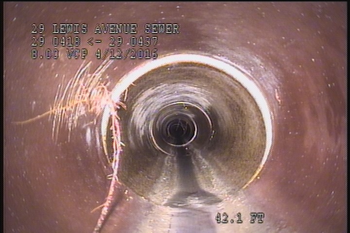 Roots Fine Joint, from 09 to 10 o'clock, within 8 inches of joint: YESR