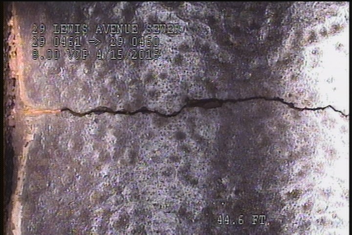 Fracture Multiple, from 09 to 02 o'clock, within 8 inches of joint: YES