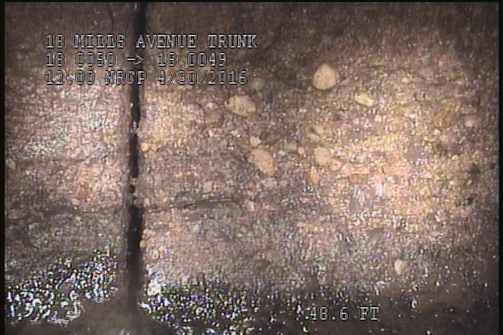 Fracture Multiple, from 08 to 02 o'clock, within 8 inches of joint: YES