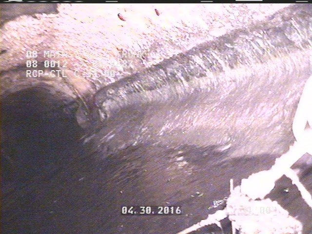 Deposits Settled Other, 40 %of cross sectional area, from 03 to 09 o'clock, , within 8 inches of joint: NO - TILES % DEBRIE