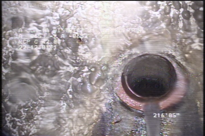 Tap Factory Made Active, at 02 o'clock, -, within 8 inches of joint: NO, 6" - ACTIVE