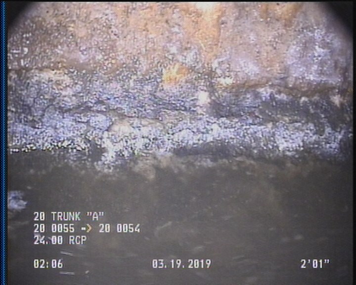 Deposits Attached Grease, 5 %of cross sectional area, from 04 to 08 o'clock, , within 8 inches of joint: YES, Start