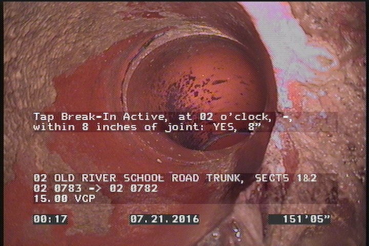 Tap Break-In Active, at 02 o'clock, -, within 8 inches of joint: YES, 8"