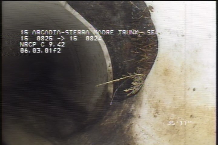 Roots Fine Connection, at 01 o'clock, within 8 inches of joint: NO