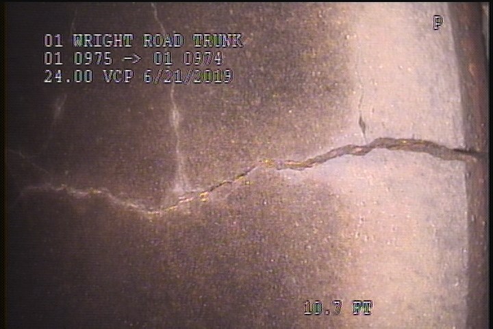 Crack Multiple, from 08 to 04 o'clock, within 8 inches of joint: YES, Start
