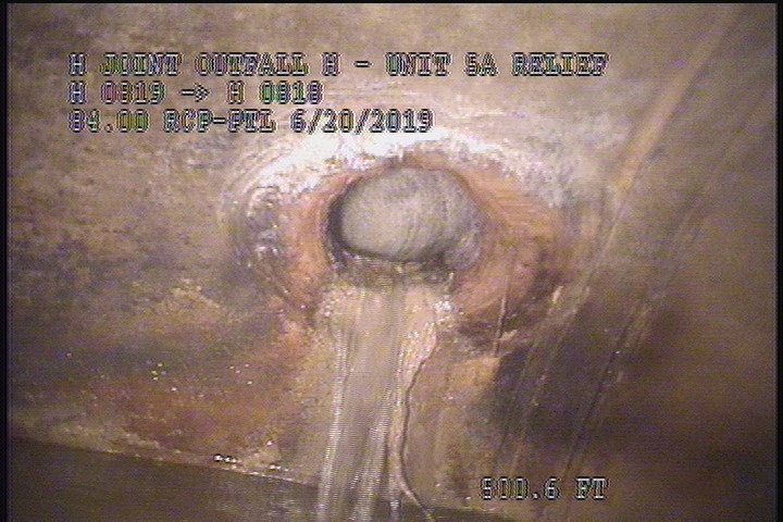 Tap Factory Made Active, at 10 o'clock, -, within 8 inches of joint: YES, 4"