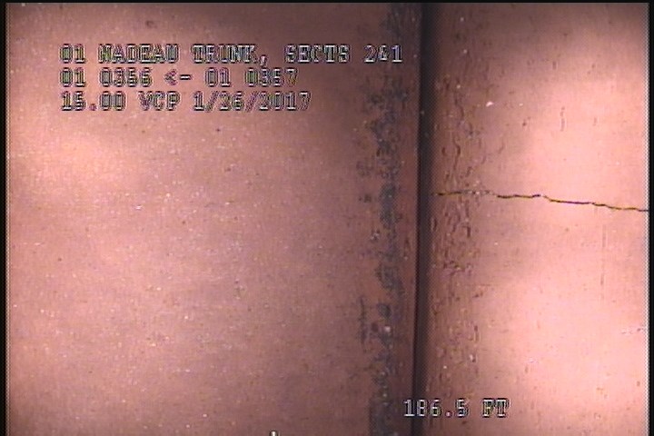 Crack Longitudinal, at 12 o'clock, within 8 inches of joint: YES