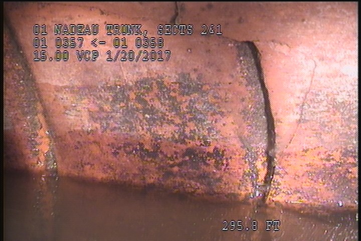 Broken, from 10 to 05 o'clock, within 8 inches of joint: YES