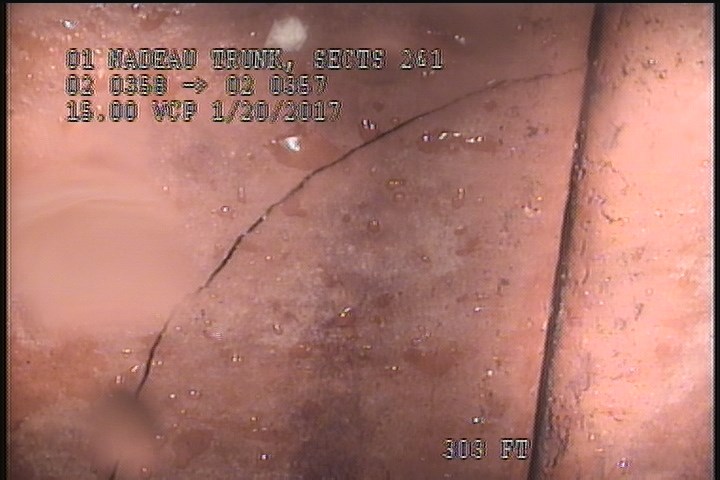 Broken, from 01 to 04 o'clock, within 8 inches of joint: YES