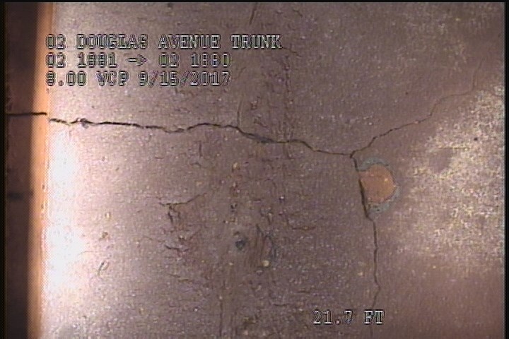 Crack Multiple, from 08 to 04 o'clock, within 8 inches of joint: YES, Start