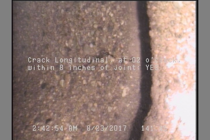 Crack Longitudinal, at 02 o'clock, within 8 inches of joint: YES