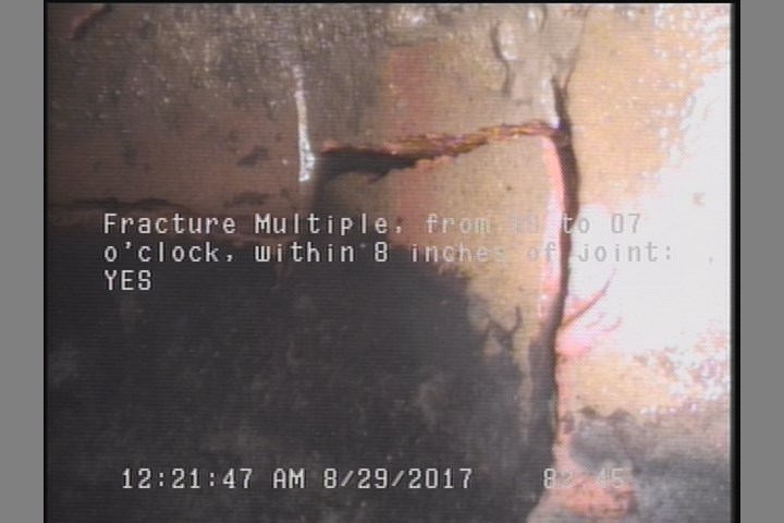 Fracture Multiple, from 03 to 07 o'clock, within 8 inches of joint: YES