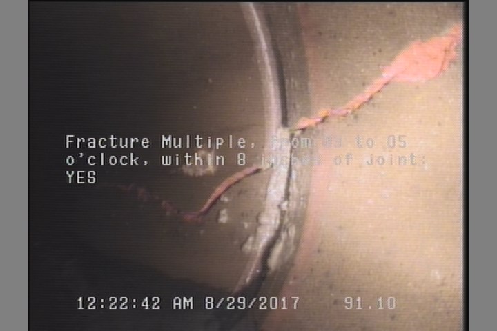 Fracture Multiple, from 03 to 05 o'clock, within 8 inches of joint: YES