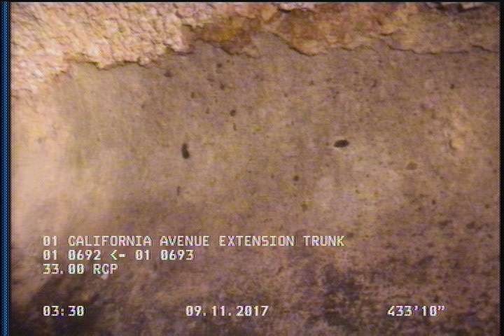Surface Aggregate Visible, from 02 to 05 o'clock, within 8 inches of joint: YES