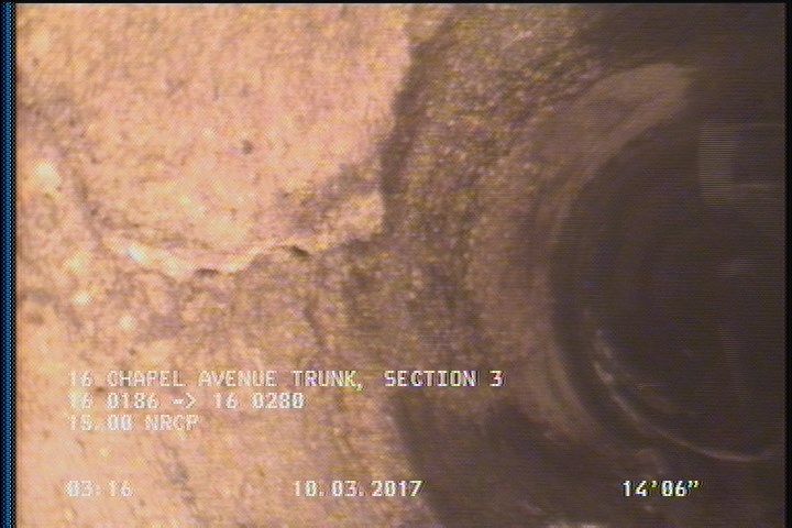Surface Spalling, from 10 to 02 o'clock, within 8 inches of joint: YES