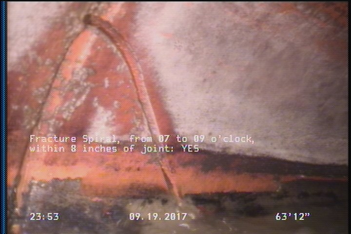 Fracture Spiral, from 07 to 09 o'clock, within 8 inches of joint: YES