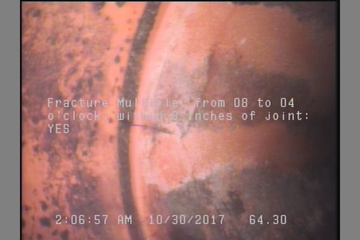 Fracture Multiple, from 08 to 04 o'clock, within 8 inches of joint: YES