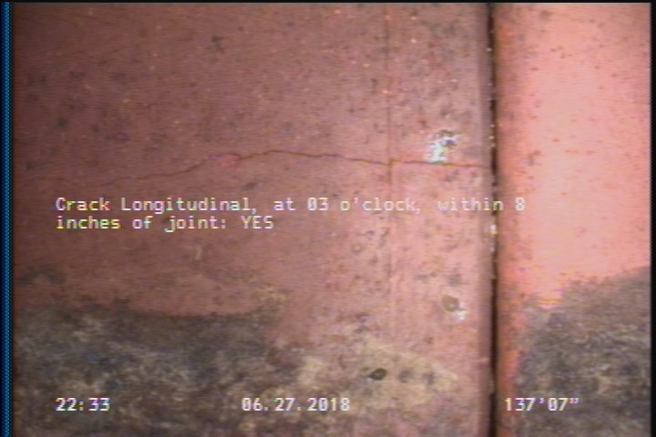 Crack Longitudinal, at 03 o'clock, within 8 inches of joint: YES