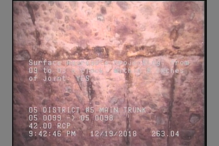 Surface Reinforcement Visible, from 09 to 03 o'clock, within 8 inches of joint: YES