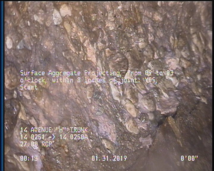 Surface Aggregate Projecting, from 09 to 03 o'clock, within 8 inches of joint: YES, Start