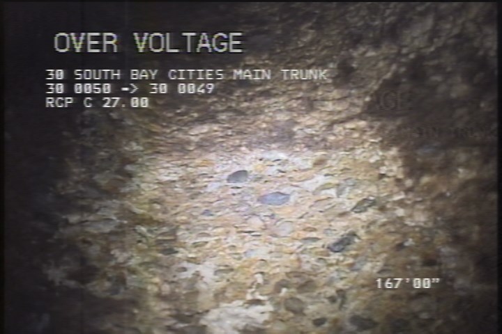 Surface Aggregate Missing, from 02 to 04 o'clock, within 8 inches of joint: NO - SEVERE AGG