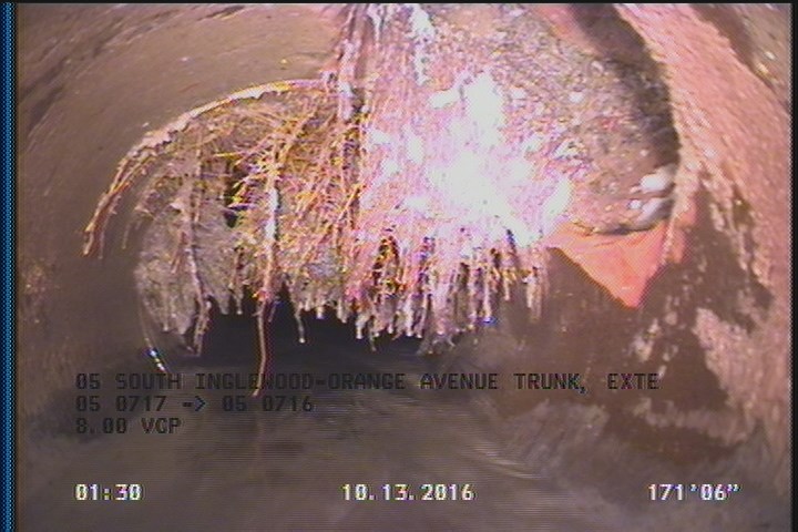 Roots Medium Connection, from 02 to 04 o'clock, 10 %, within 8 inches of joint: YES