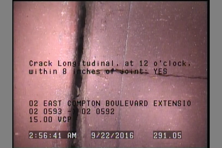 Crack Longitudinal, at 12 o'clock, within 8 inches of joint: YES