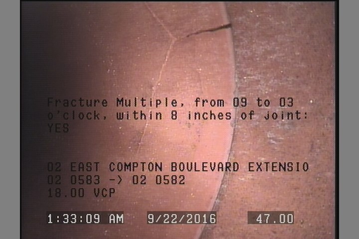 Fracture Multiple, from 09 to 03 o'clock, within 8 inches of joint: YES