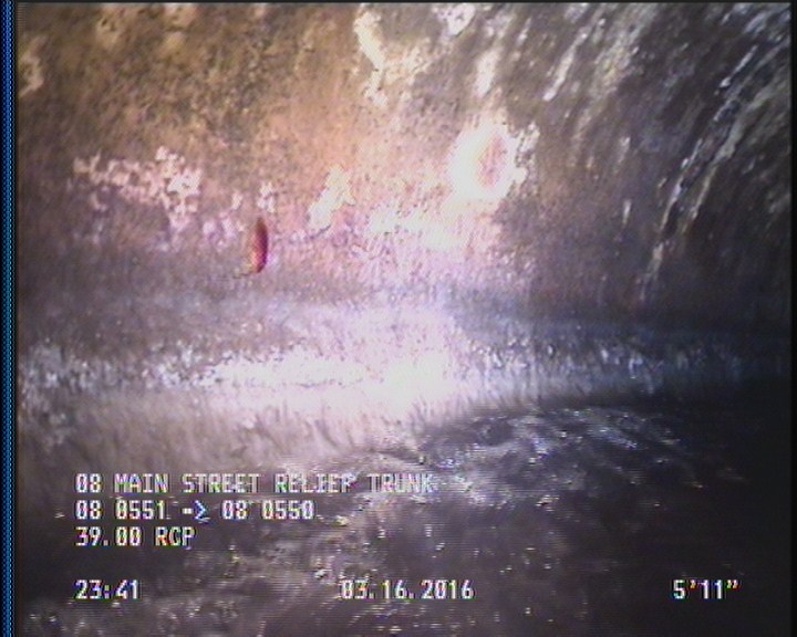 Deposits Attached Grease, 5 %of cross sectional area, from 04 to 08 o'clock, , within 8 inches of joint: YES, Start