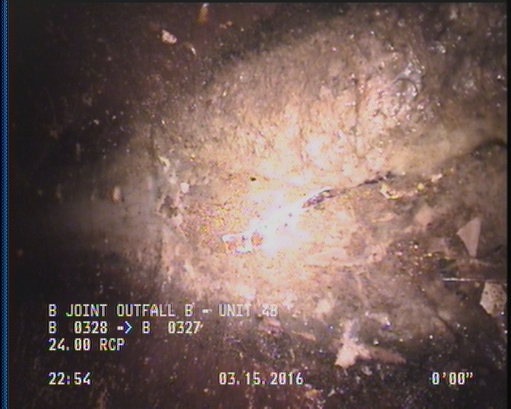 Deposits Attached Grease, 5 %of cross sectional area, from 05 to 07 o'clock, , within 8 inches of joint: YES, Start