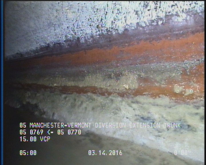 Deposits Attached Grease, 5 %of cross sectional area, from 04 to 08 o'clock, , within 8 inches of joint: YES, Start