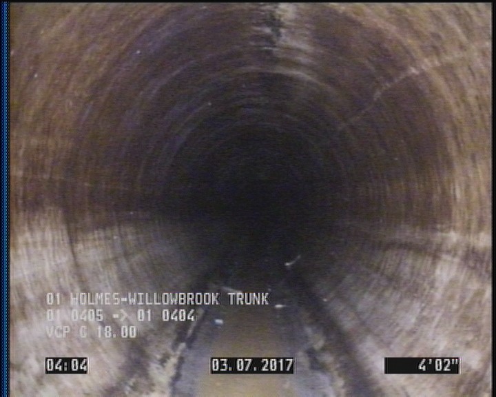 Deposits Attached Grease, 5 %of cross sectional area, from 05 to 07 o'clock, , within 8 inches of joint: YES, Start