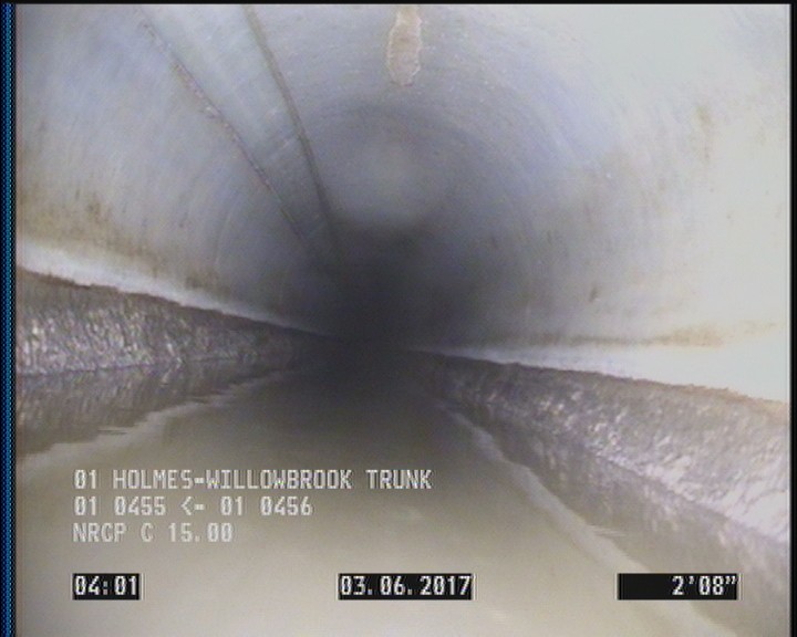 Deposits Attached Grease, 5 %of cross sectional area, from 04 to 08 o'clock, , within 8 inches of joint: YES, Start