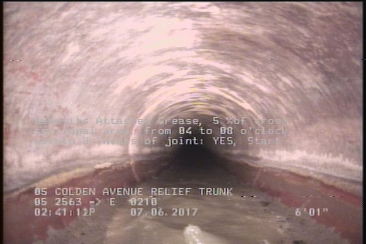 Deposits Attached Grease, 5 %of cross sectional area, from 04 to 08 o'clock, , within 8 inches of joint: YES, Start