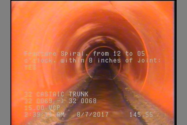 Fracture Spiral, from 12 to 05 o'clock, within 8 inches of joint: YES