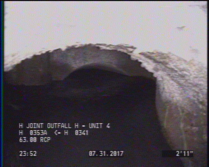 Surface Aggregate Visible, from 09 to 03 o'clock, within 8 inches of joint: YES